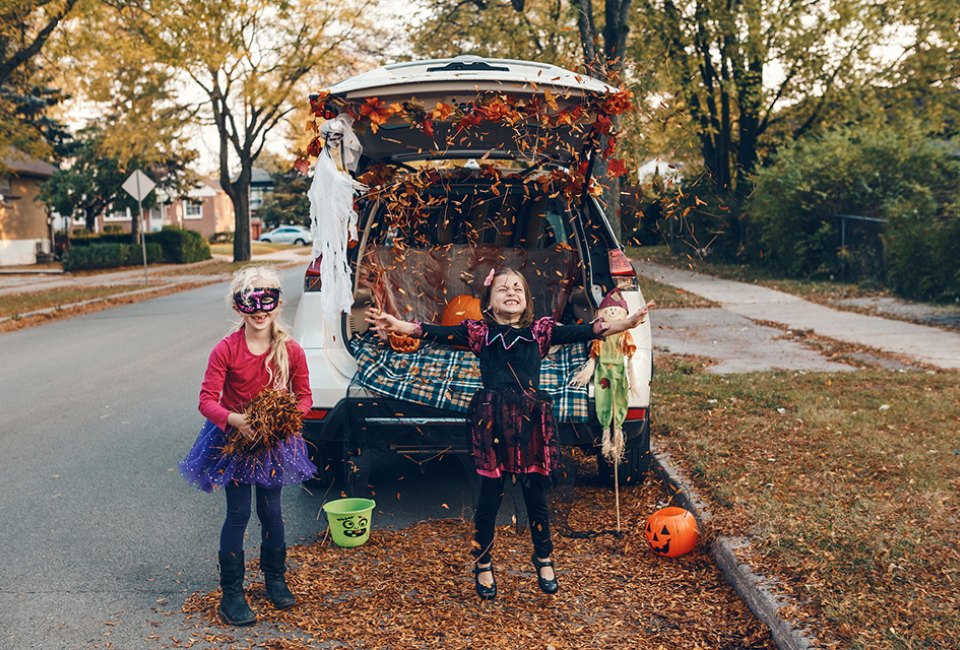 Take your trick-or-treaters off the street to hit up one of these family-friendly trunk-or-treats in New Jersey. Photo by Mommy Poppins