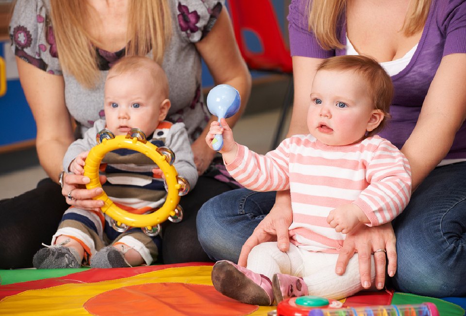 Gymboree Play & Music offers Mommy & Me classes for babies and toddlers ages 0-3 and their caregivers.