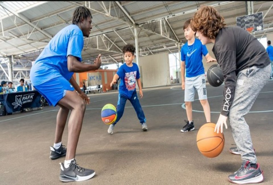 Free Youth Basketball Clinics in Brooklyn Bridge Park