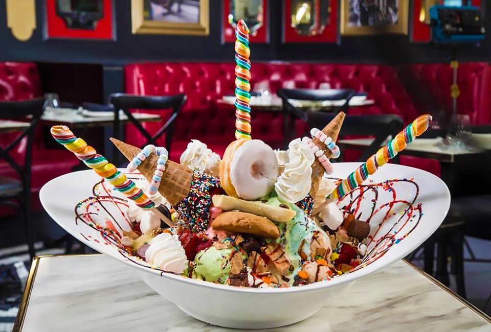 Best desserts in NYC: King Kong Sundae from Sugar Factory
