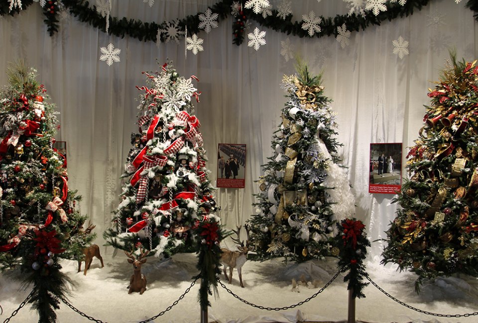 Christmas Around the World (Reagan Library) Mommy Poppins Things To