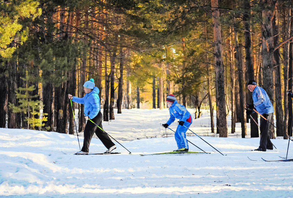 Enjoy the outdoors on cross country skis. Photo courtesy of Pexels 