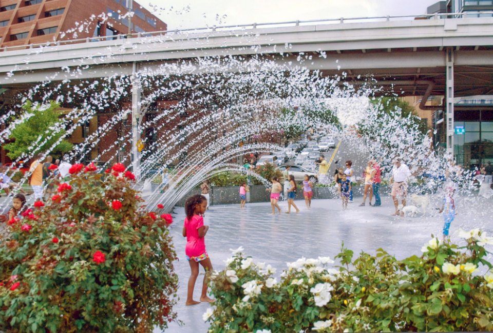 Best Splash Pads in DC, Maryland, & Northern Virginia for Kids This Summer Georgetown Waterfront Park's fountain is the perfect place to cool off on a hot day. Photo by Ron Cogswell via Flickr 2.0