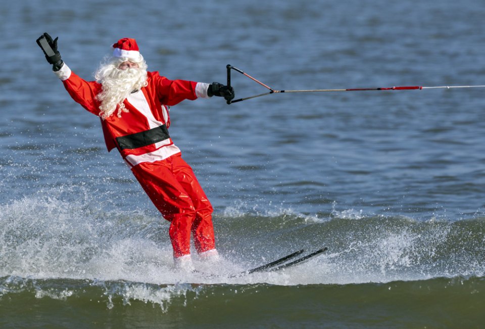 Wave hello to waterskiing Santa on the Alexandria Waterfront! Photo by Toni Genburg via Flickr 2.0