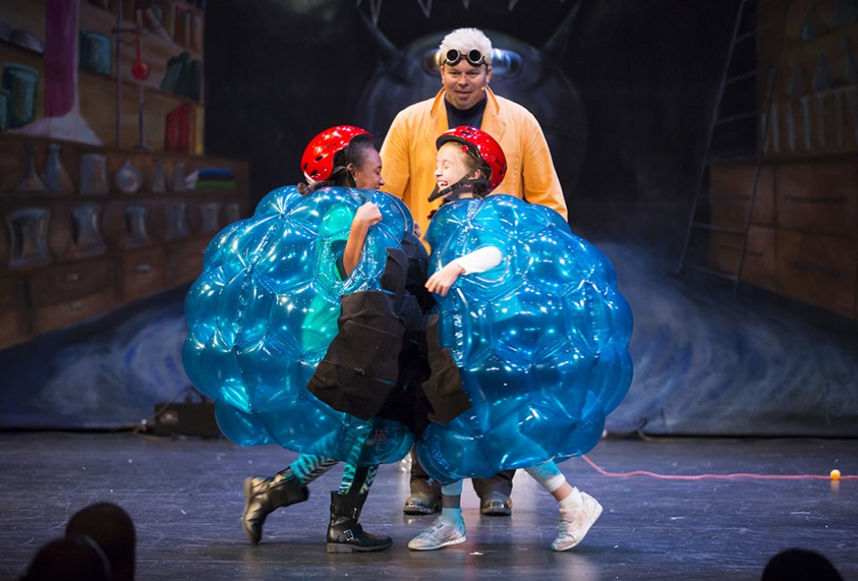 See Doktor Kaboom: Look Out! Science is Coming! at Symphony Space. Photo by Steve Suchman