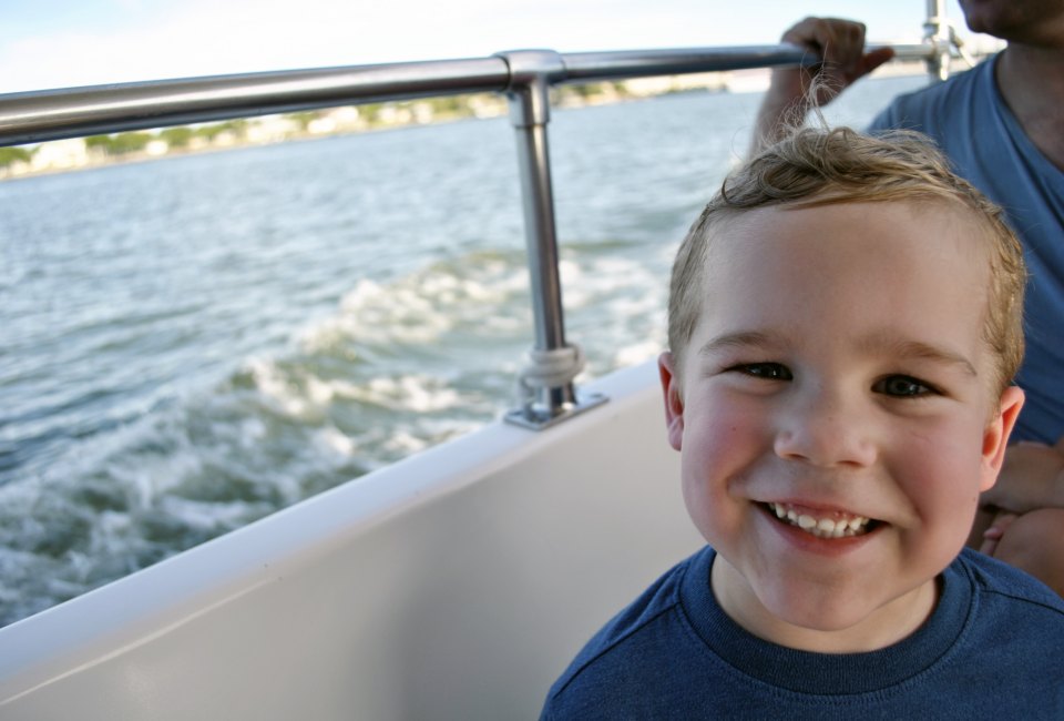 Dolphin Sightseeing in Galveston Bay