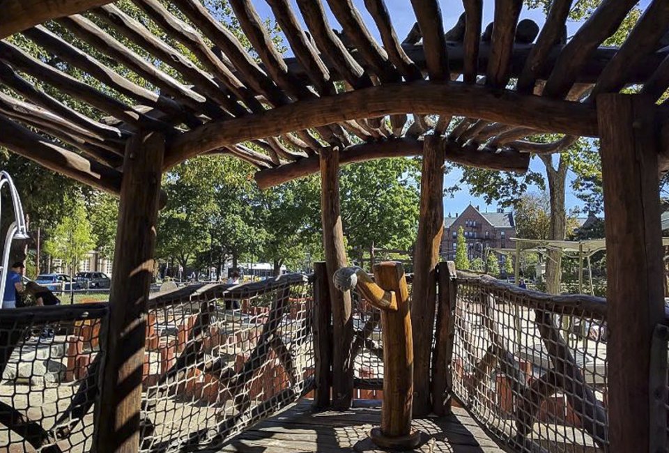 Image of Cambridge's toddler-friendly Alexander W Kemp playground.