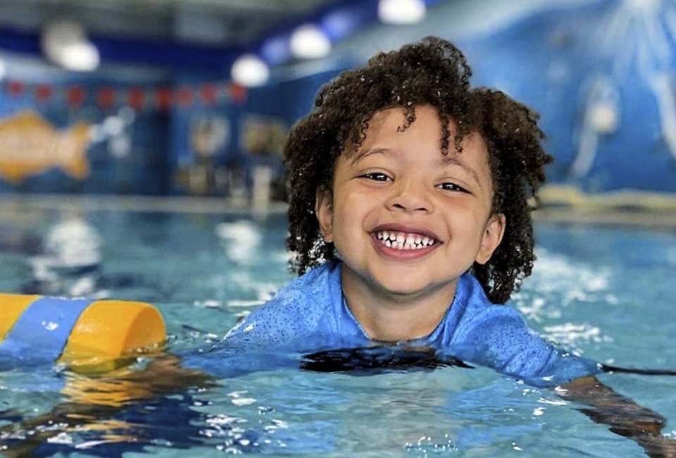 Goldfish Swim School teaches baby swim lessons in Chicago. Photo courtesy of the Goldfish Swim School