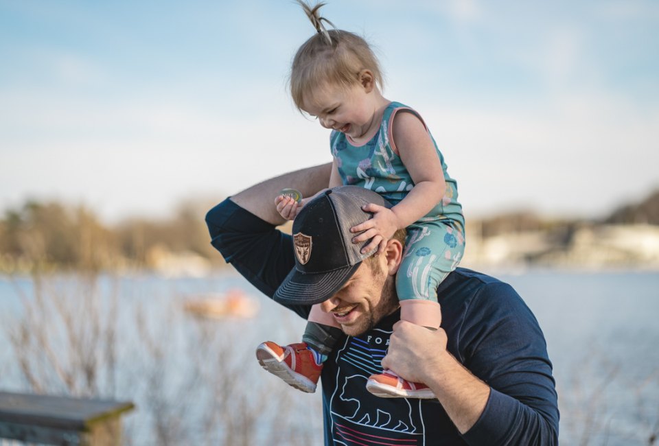 For the ultimate summer weekend with dad, try a lakeside resort or camping trip this Father’s Day. Photo by Josh Willink, Pexels