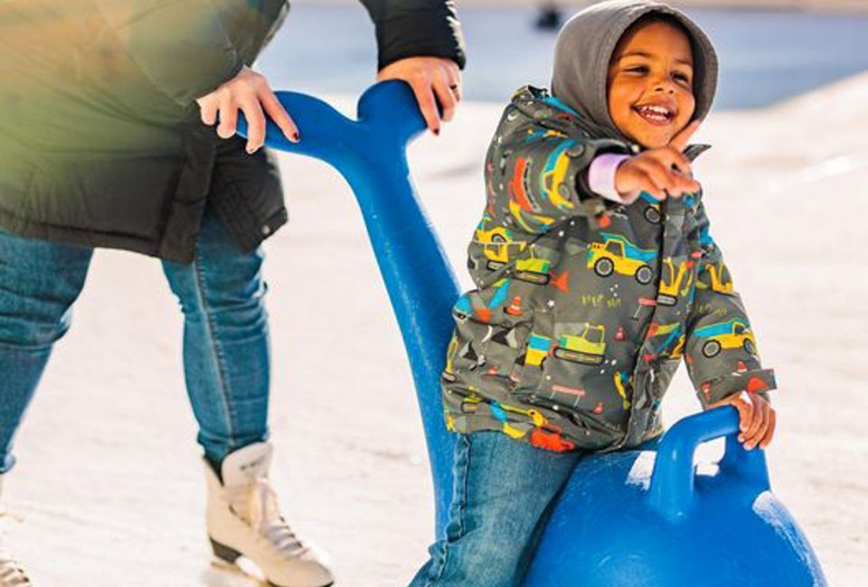 Winter fun awaits at the best outdoor skating rinks in Boston for kids and families!