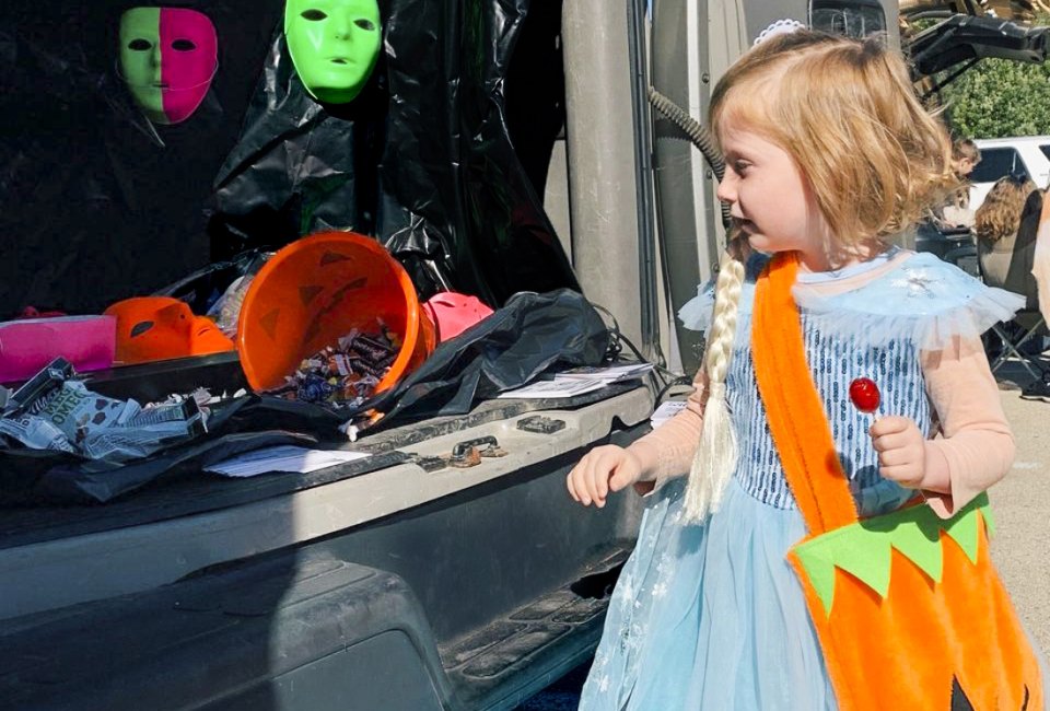 Trunk-or-Treat in Chicago. Photo courtesy of the Winnetka Park District