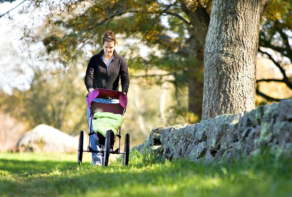 10 Stroller-Friendly Hikes in and Around Boston | Mommy Poppins ...