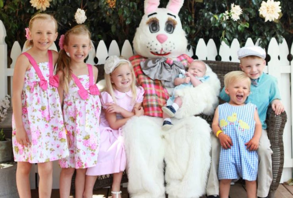 Easter Eggstravaganza (Irvine Park Railroad)