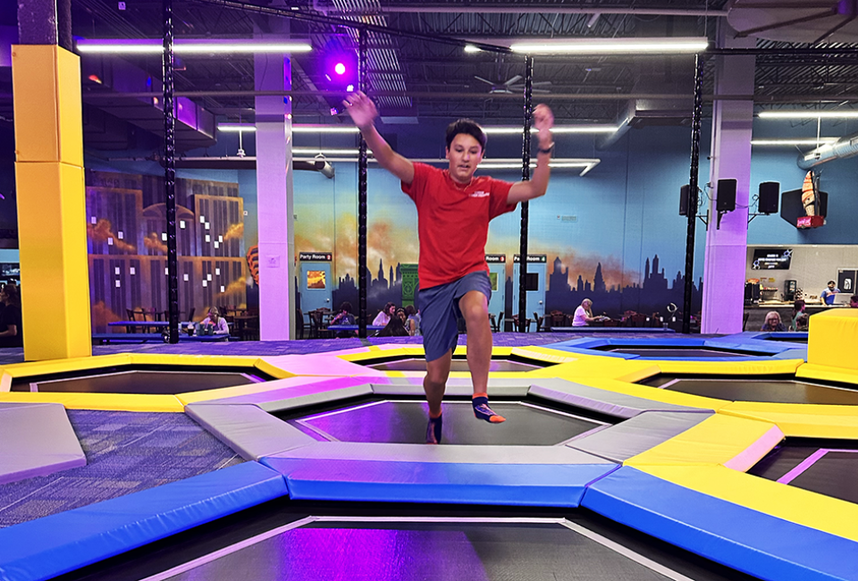 Bounce on the sprawling honeycomb trampoline floor, gaining serious air.