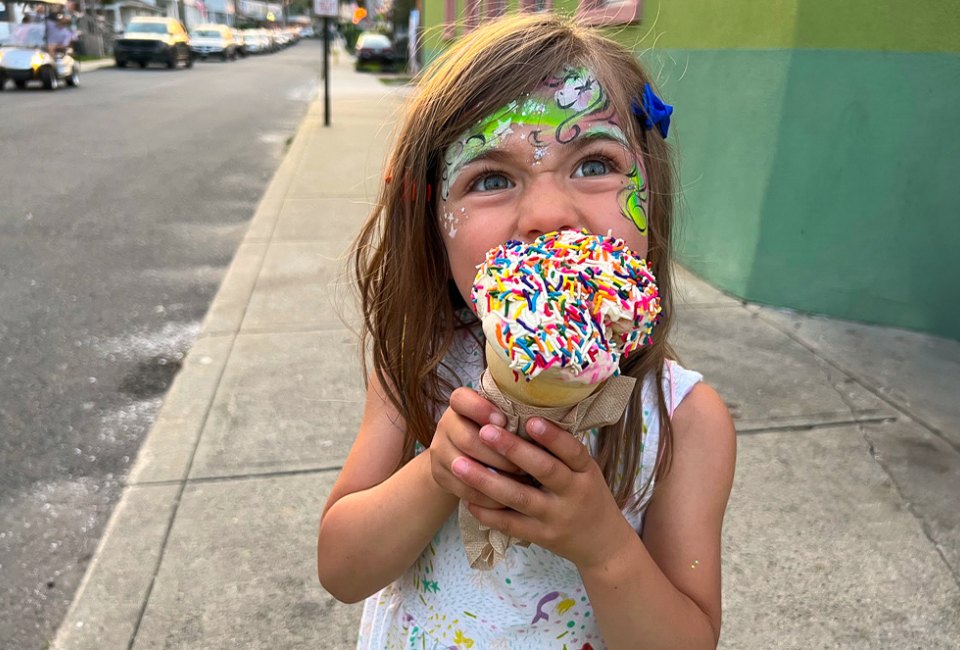 Best Ice Cream Spots In Houston For Kids These Houston ice cream shops have the best treats for kids. Photo by Kelly Patino, courtesy of Mommy Poppins.
