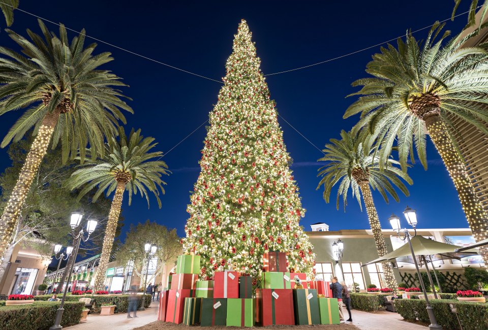 Fashion Island's tree lighting. Photo courtesy of The Irvine Company