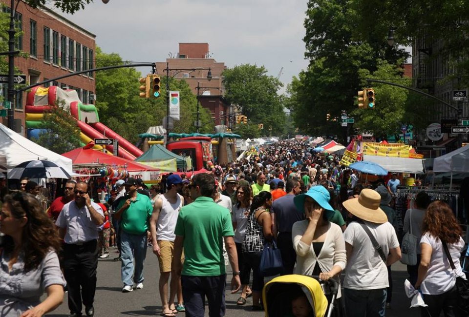 The Fabulous Fifth Avenue Street Fair Mommy Poppins Things To Do in