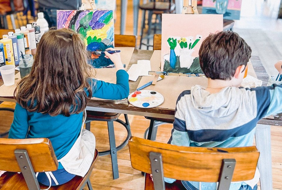 Kids can create, explore, and find new friends at art camps and classes in Hartford and the surrounding communities. Firestone Art Studio and Cafe