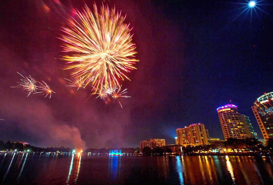 Fireworks light up the night sky at Fireworks at the Fountain. Photo courtesy of the City of Orlando