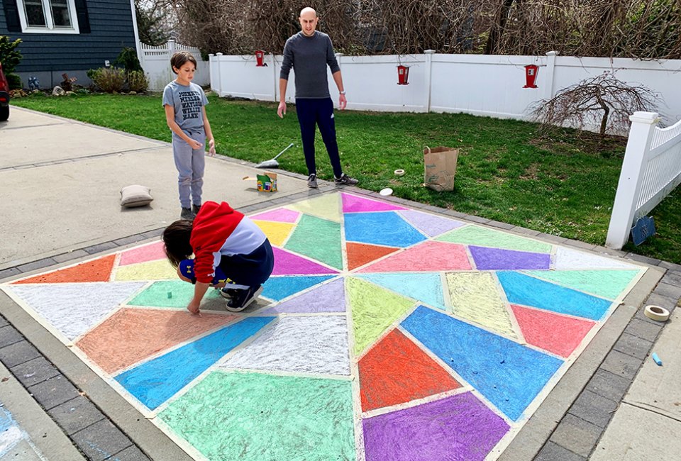 Ultimate Summer Bucket List Ideas: Chalk up your sidewalk