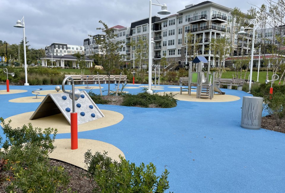 Garvies Point Playground offers an expansive play area for children.