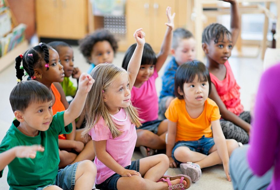 Dual language and immersion preschools introduce multiple languages to young learners. Photo by Canva