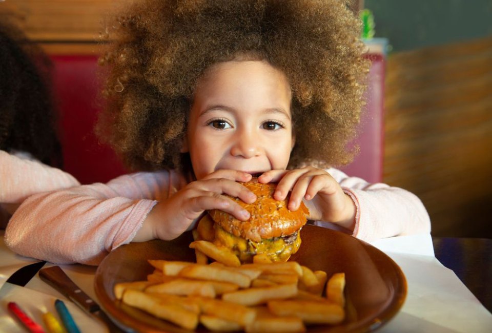 Find family fare and great deals at these Connecticut restaurants where kids eat free! Photo courtesy of Canva