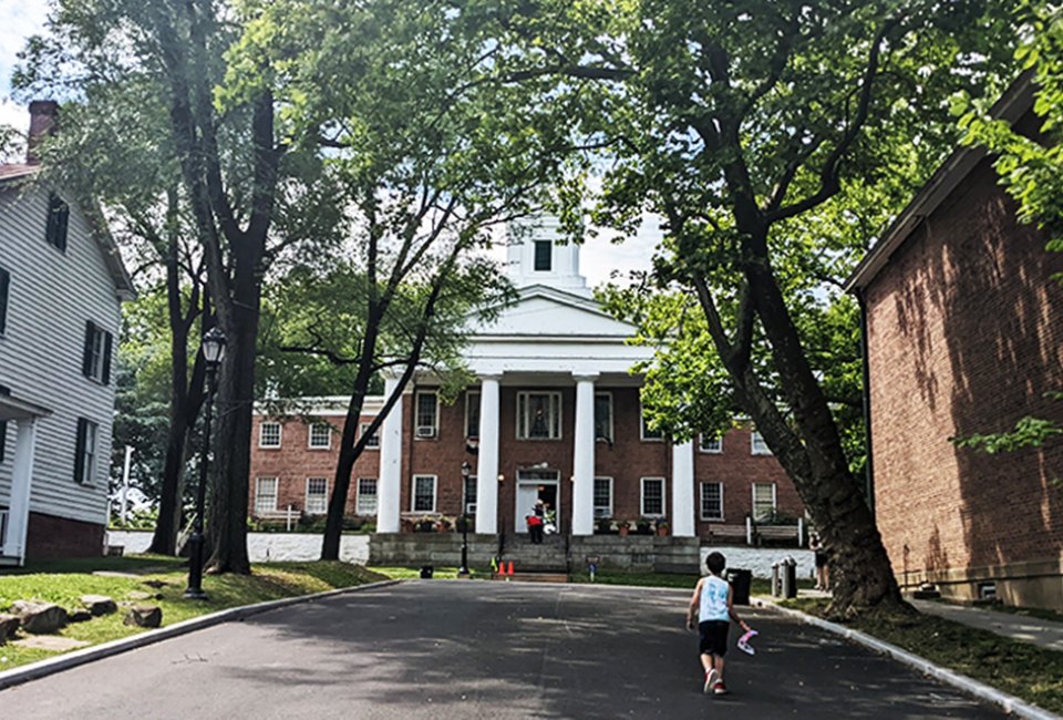 American history comes to life at Historic Richmond Town's living history village and historical museum.