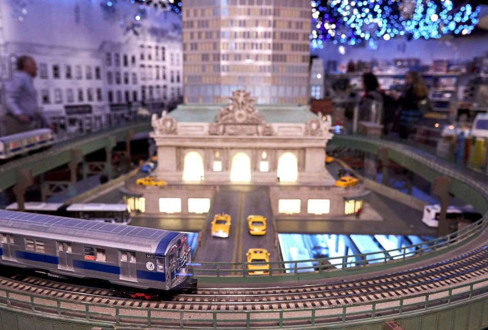 Holiday Train Show at Grand Central Mommy Poppins Things To Do in