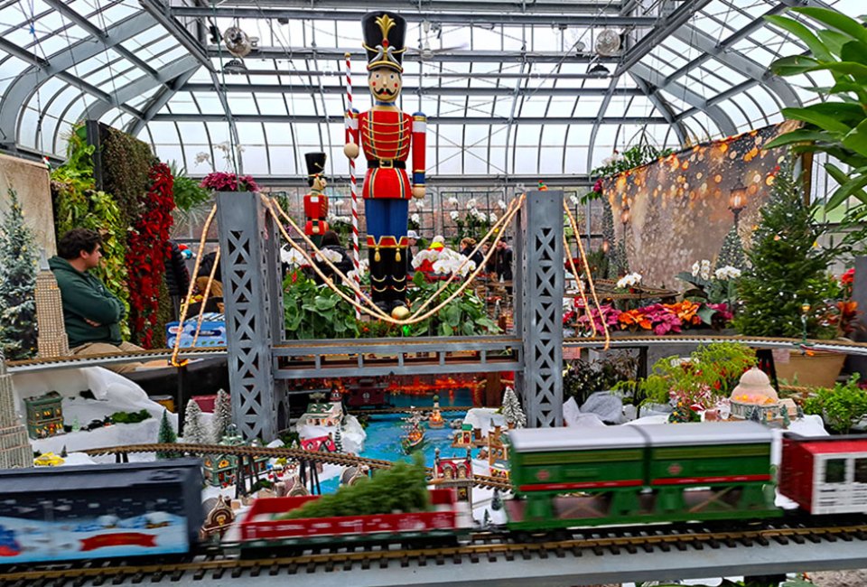 Delight in the Holidays on the Hill train show at Lasdon Park. Photo by the author