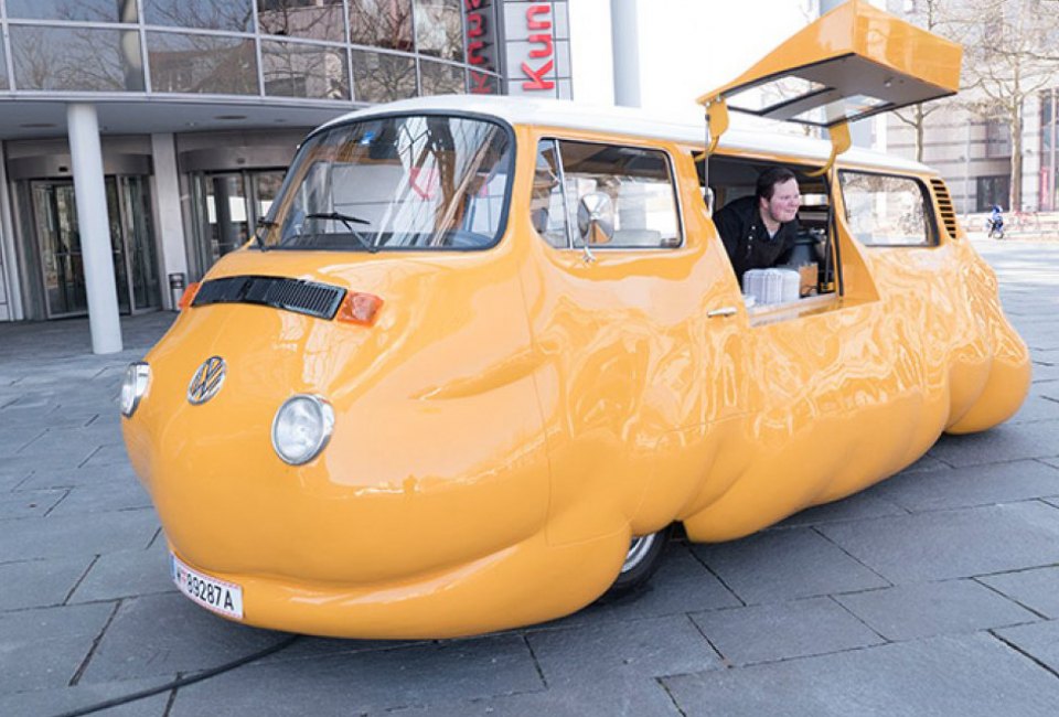 The Hot Dog Bus serves up free hot dogs this summer.
