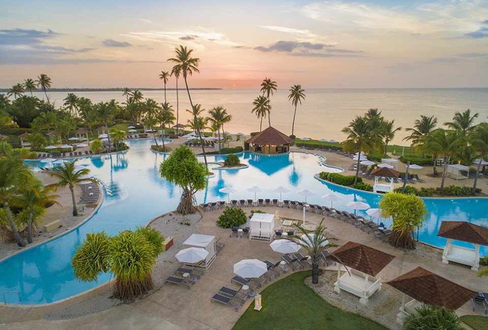 Pool or beach? That's the biggest decision you'll have to make at the Hyatt Regency Grand Reserve Puerto Rico. 