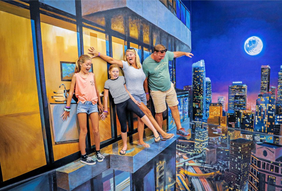 Now open is the Museum of Illusion in Los Angeles 