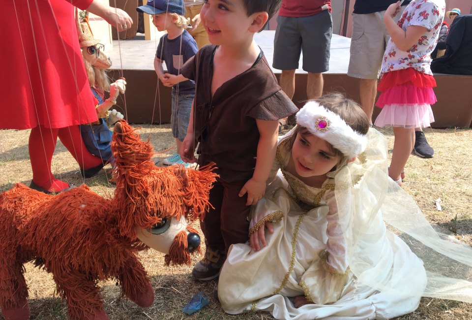 Calling all princes and princesses: it's the last weekend of Renaissance Faire! Photo by Mommy Poppins