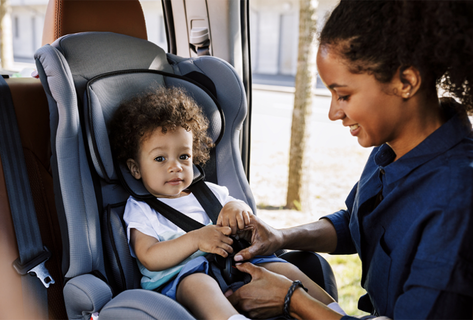 Kidmoto car service addresses the all-too-common challenge of getting families with young kids to the airport safely.