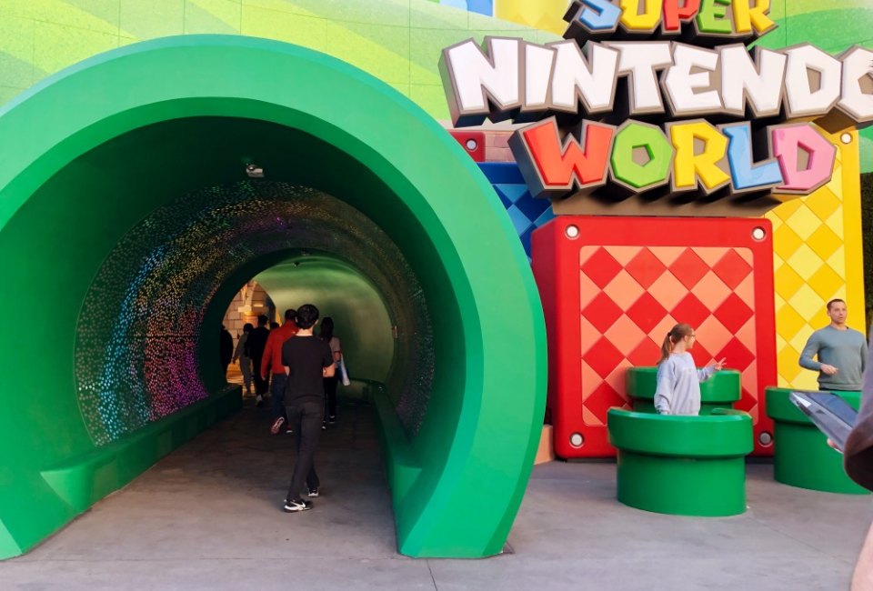 Let's-a-go! Step through the Warp Pipe, and you're in Super Nintendo World!