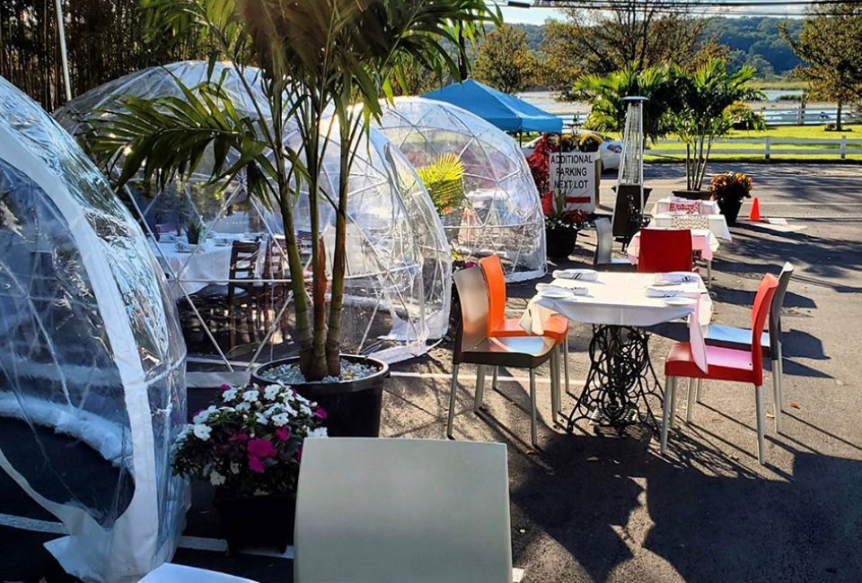 Outdoor Dining on Long Island: Where to Eat in an Igloo, Greenhouse, and More Family-Friendly Setups Igloo dining is available at Harbor Mist Restaurant.