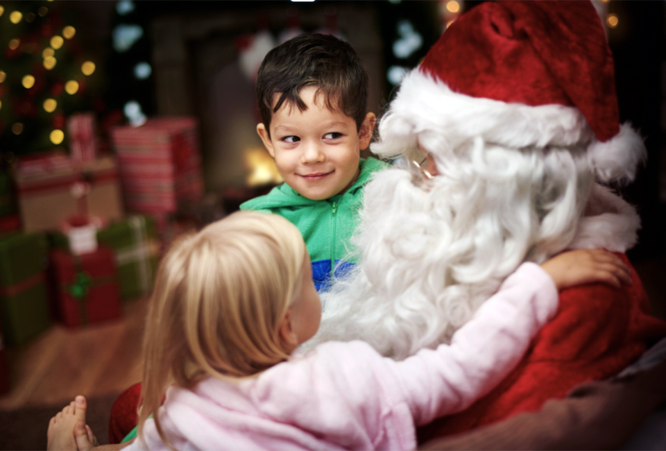 Take some special photos with Santa on Long Island this Christmas. Photo via Canva