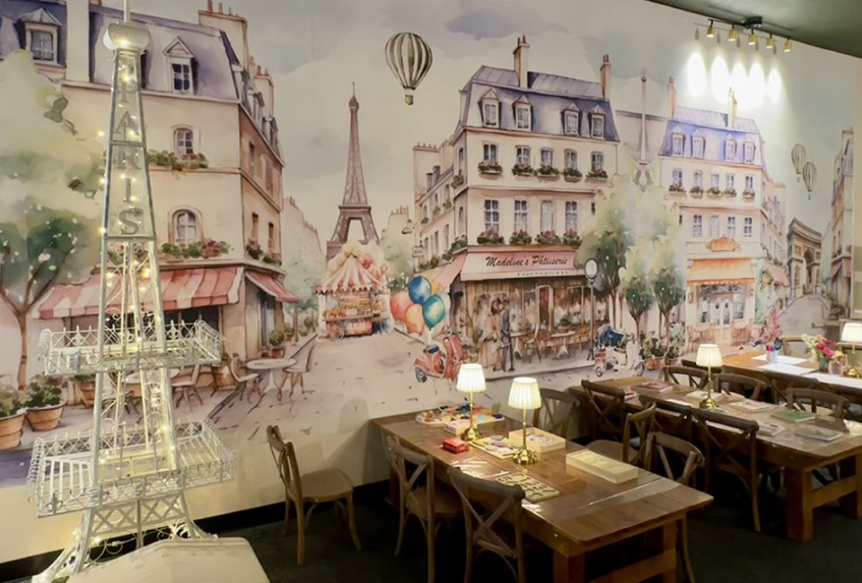 Madeline’s Play Cafe in Glen Cove is Parisian-themed play cafe that kids and parents will enjoy.