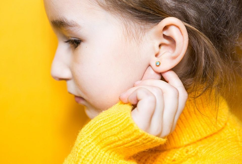 Thinking of getting your kid's ears pierced? These ear piercing places in Chicago are clean and gentle.