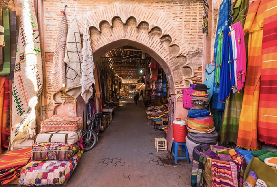  The coloful stalls in Jemaa el-Fnaa Market are filled with local handcrafted goods. 