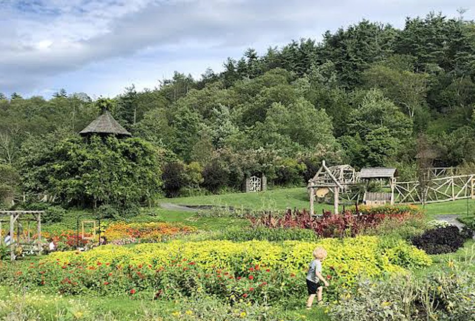 Explore the stunning grounds and gardens during a day trip to Mohonk Mountain House.