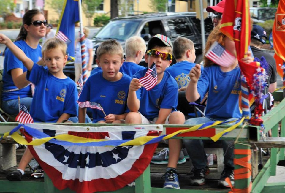 Show your American pride at the Mount Dora Independence Day Parade. Photo courtesy of Mount Dora Chamber of Commerce