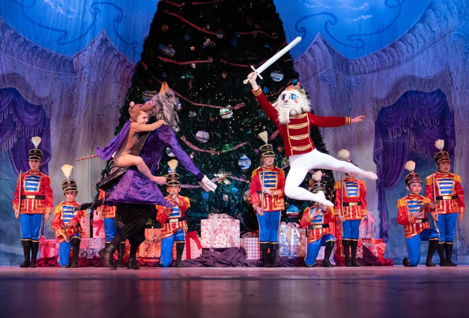 This December, Westchester Ballet Company returns to Lehman Center for the Performing Arts.