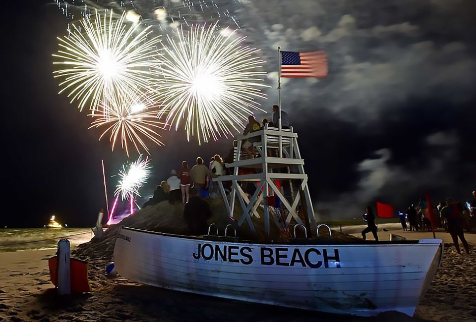 The Jones Beach 4th of July fireworks are a family-friendly celebration. Photo courtesy of Jones Beach