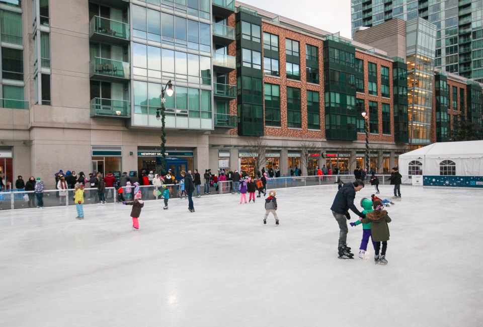 Newport Skates Is Open for the 20242025 Season Mommy Poppins