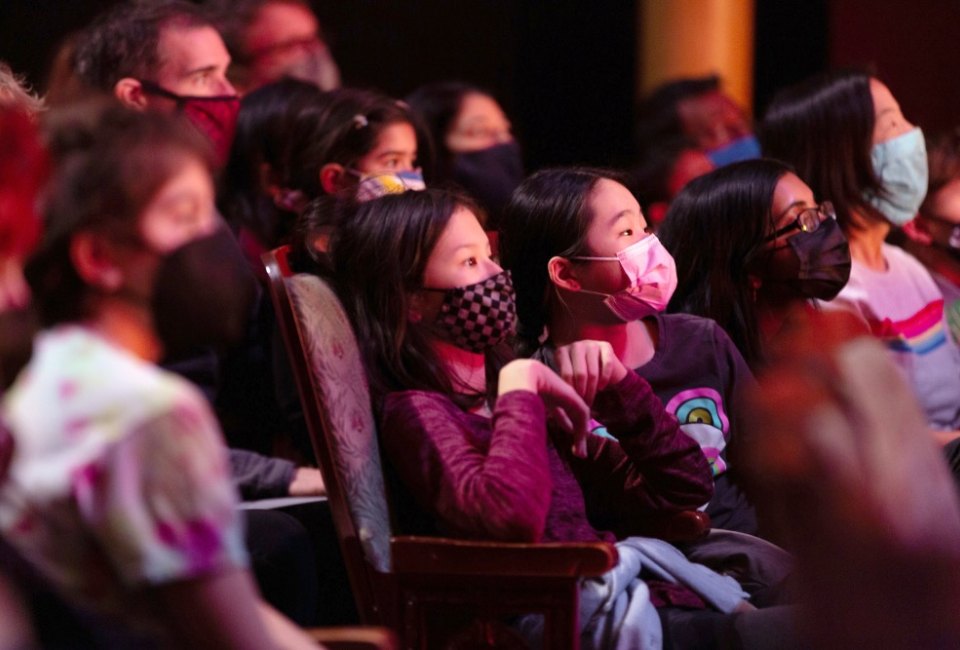 Watch as kids become entranced by a live show. Photo by Alexis Buatti Ramos, courtesy of the New Victory Theater