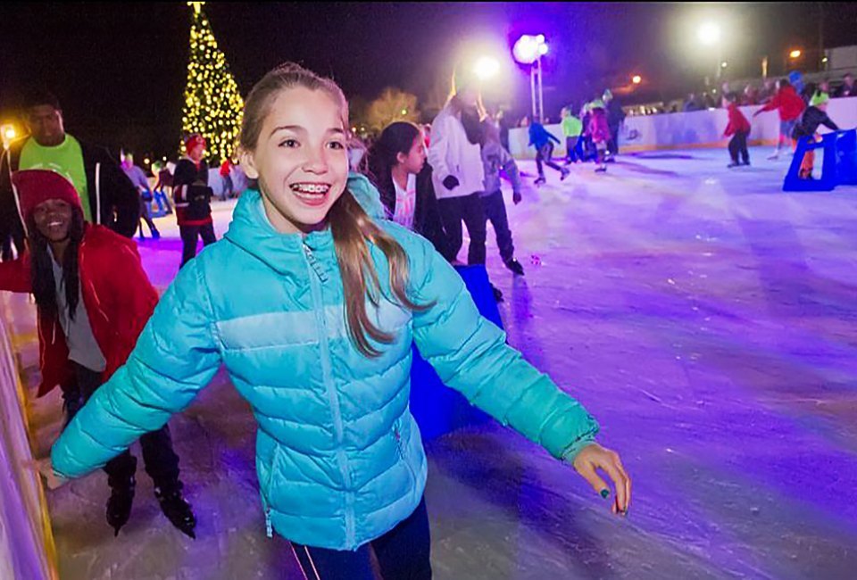 February's winter break in New Jersey: Ice Skating Rink at Cooper River.