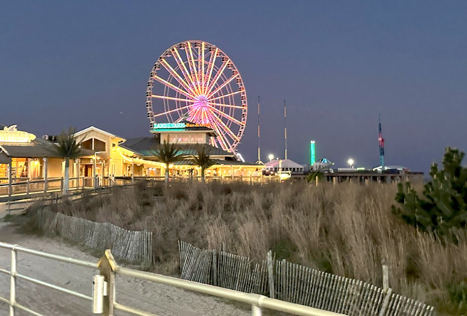 The Steel Pier Amusement Park is a family-friendly destination in Atlantic City. 