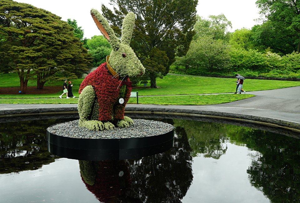 The White Rabbit is a super-sized centerpiece of the NYBG's Wonderland: Curious Nature exhibition.